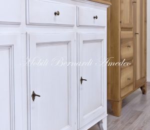 Country style solid wood kitchen cabinets with custom finishes